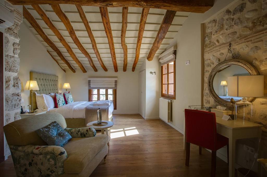 LA ESCONDIDA HOTEL.